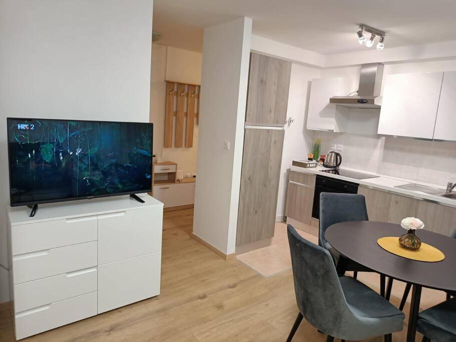 Apartment Longin Zadar Bagian luar foto